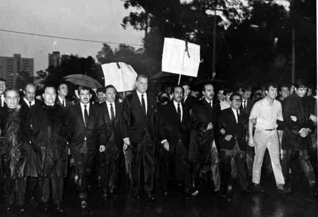 barros sierra marcha